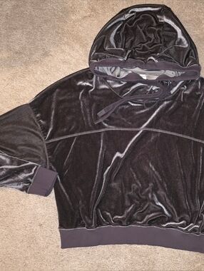 Alo Yoga Velour Cropped Hoodie M